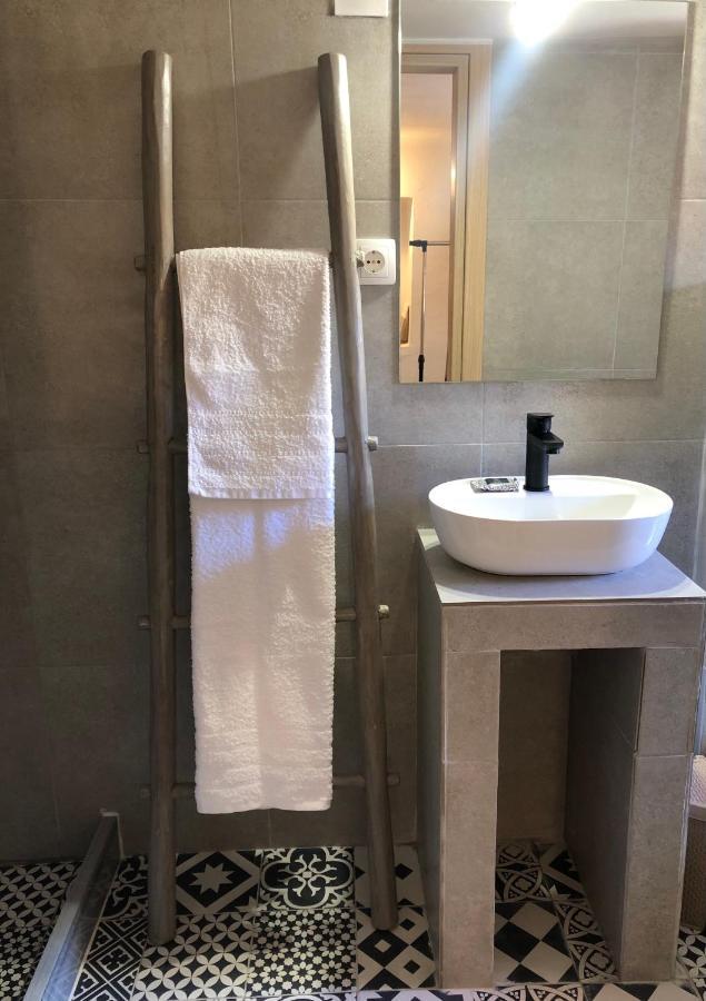 Solo Traveler Apartment Ермополи Екстериор снимка